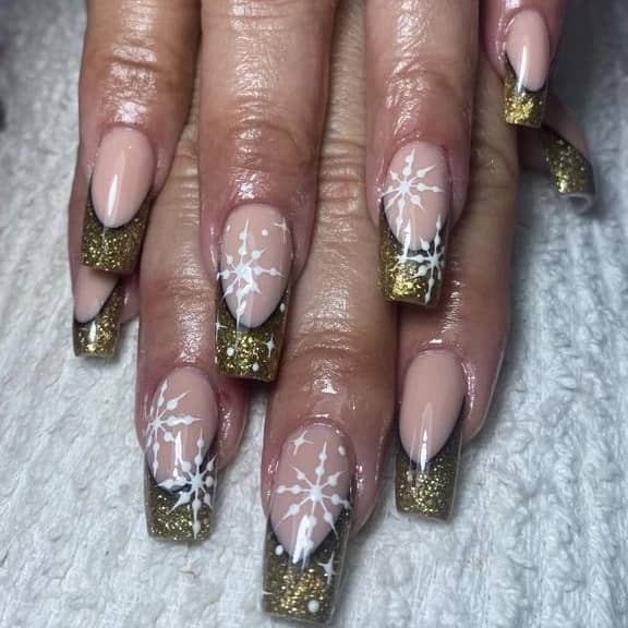 Francés dorado con nieve